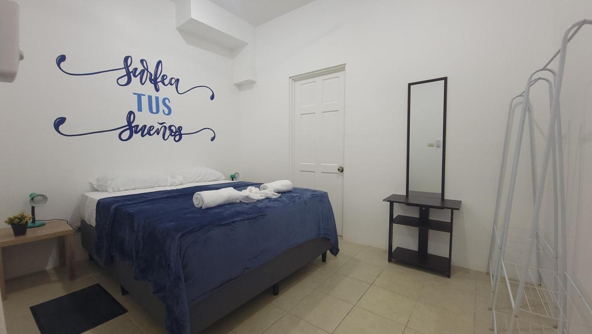 Surfo House Hotel & Hostel Tamarindo Eksteriør billede